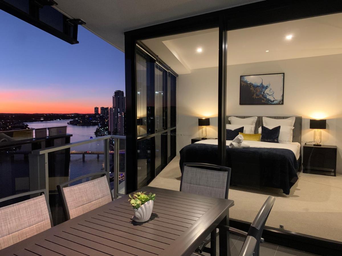 Circle On Cavill Free Parking Apartment Gold Coast Luaran gambar
